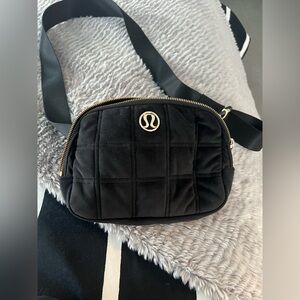 Cross body lululemon bum bag